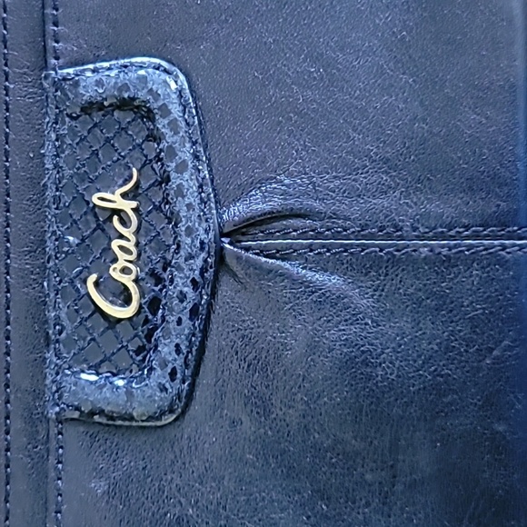 Black leather coach zipper wristlet - Picture 2 of 5